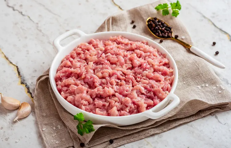 Hähnchenschenkel-Hackfleisch